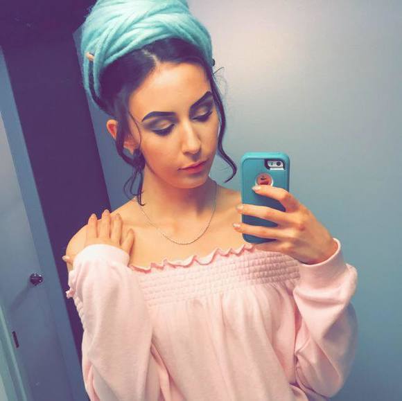 Meet your Posher, Raimee - Picture 1 of 1